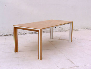 Latizo, mesa fabricada mediante procesos ecológicos