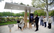 Ejemplo de mobiliario urbano inteligente