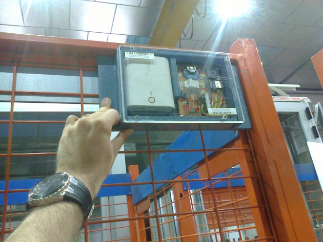 Instalación del dispositivo de registro de datos en una unidad de carga. AIDIMME